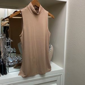 Nude sleeves top